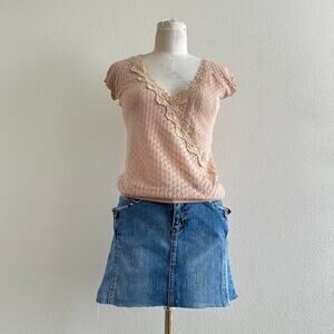 Y2K knit pink v neckline lace trim top
